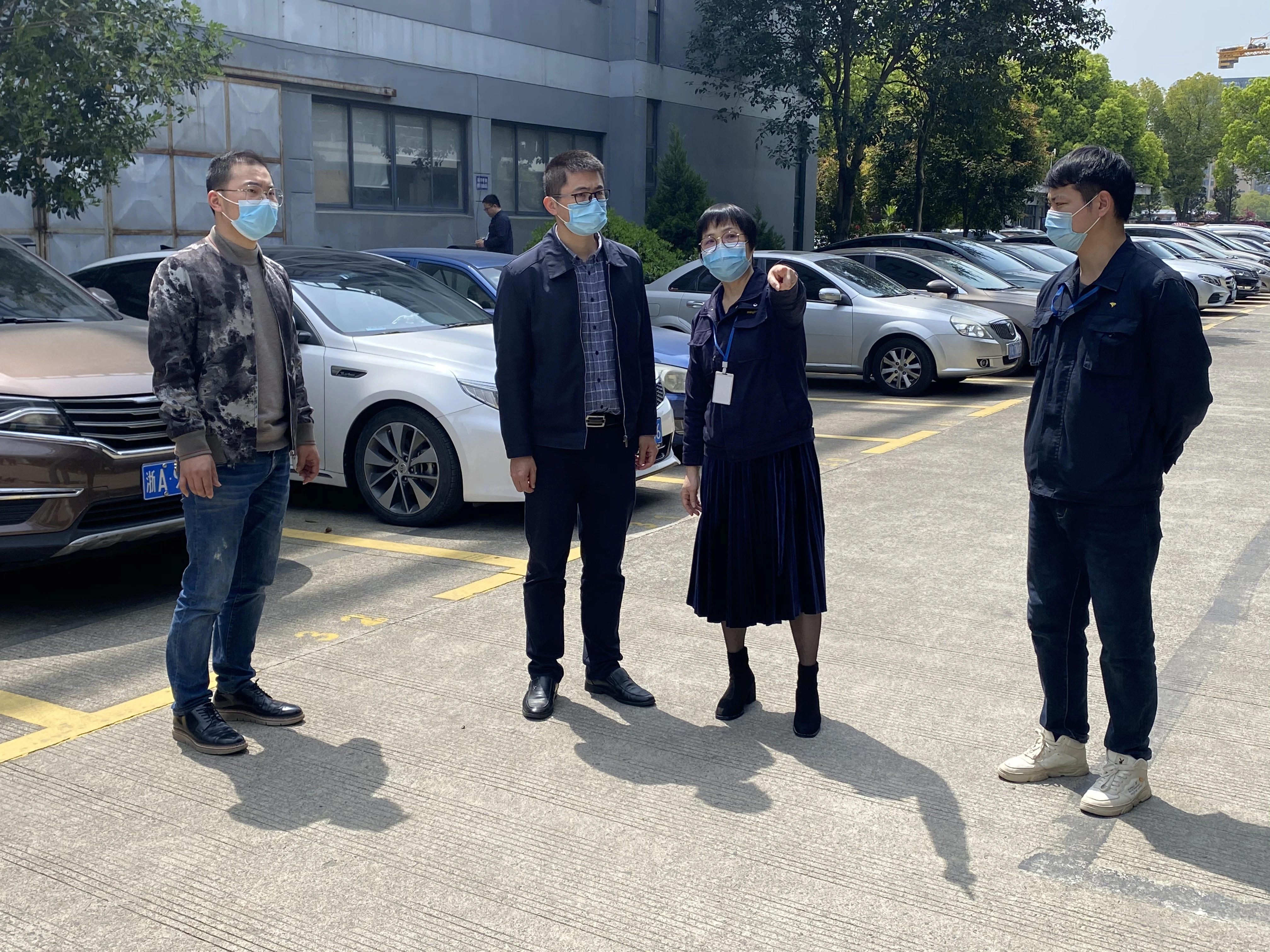 西湖区副区长李扬章一行莅临浙大半岛（中国）官方督导、检查进口物料防疫工作