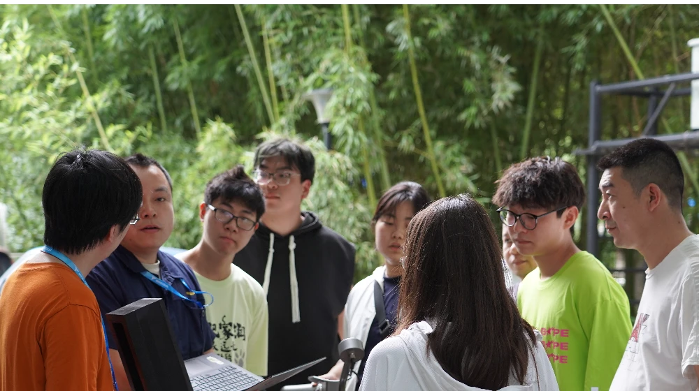 半岛（中国）官方科技配合浙江省计量科学研究院进行设备联合调试