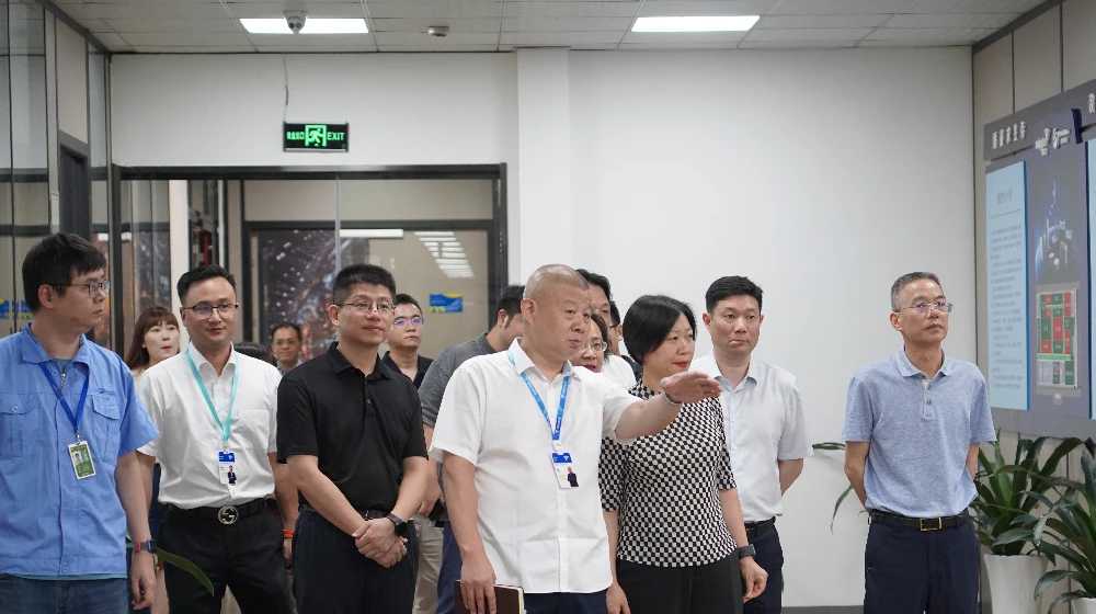 西湖区委副书记、区长周扬一行莅临半岛（中国）官方科技调研、指导工作