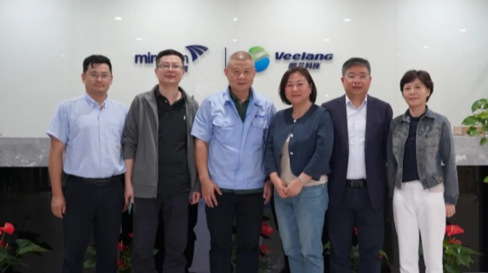 西湖区发改经信局党委书记、局长李建群一行莅临半岛（中国）官方科技调研、指导工作